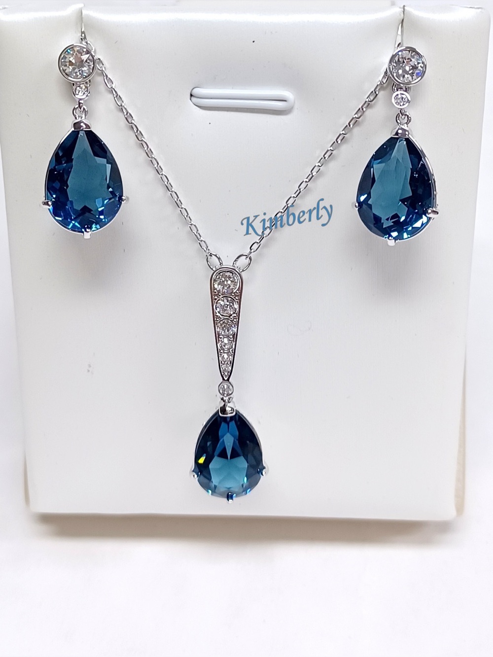 NEW SWAROVSKI VINTAGE SET DROP SHAPE DARK BLUE CRYSTAL NECKLACE AND EARRINGS - Picture 4 of 13